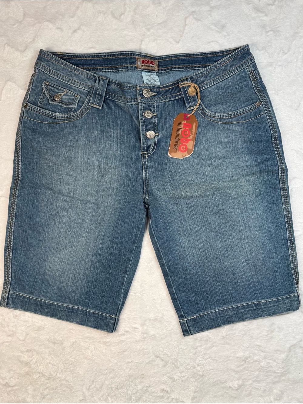 No Boundaries Juniors Medium Blue Denim Bermuda Shorts